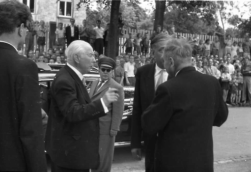 19570713 Bundespräsident Heuss 2