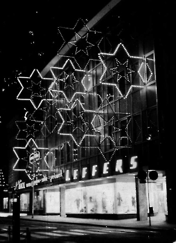 19631120Weihnachtsbeleuchtung Leffers Gronerstr