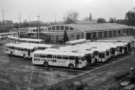 19770113 Busbahnhof alt