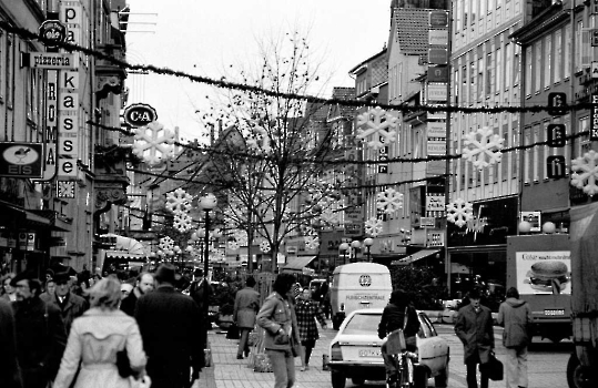 19771129 Weihnachtsbeleuchtung Weenderstr