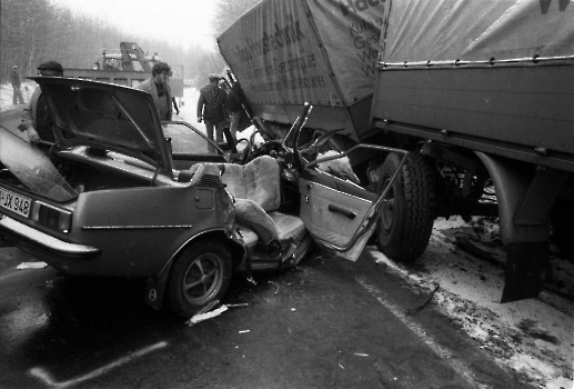 19810218 Unfall B 27 bei Waake