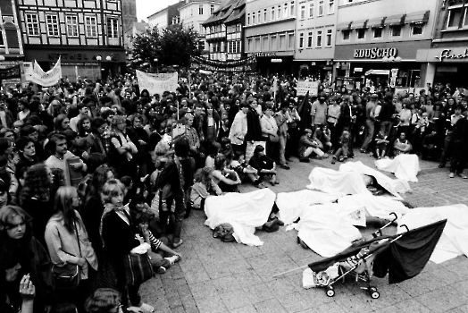 19810901 Frauen gegen Krieg 1