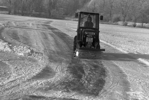 19820118 Kiessee Schnee geräumt