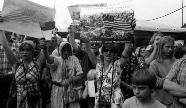 19820610 Demo Kunstmarkt 4