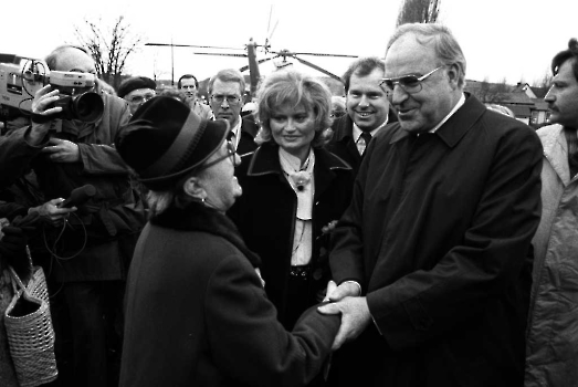 19821210 Kohl Weihnachten in Friedland 4