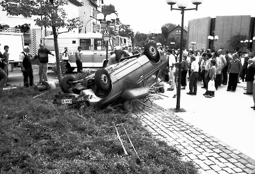 19840613 Unfall vor dem Rathaus