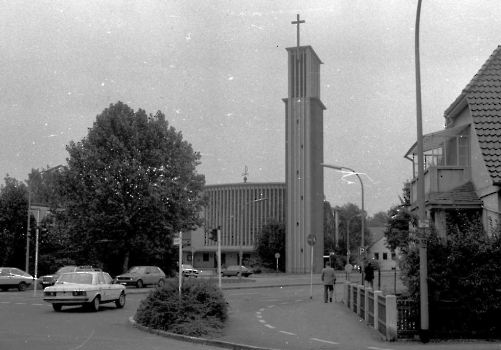 19841030 St. Godehard Kirche