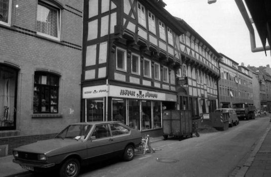 19850000_Duesterestr.