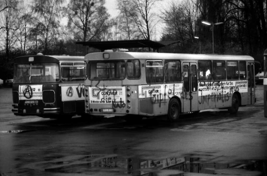 19850000_Schmiererei_Bus
