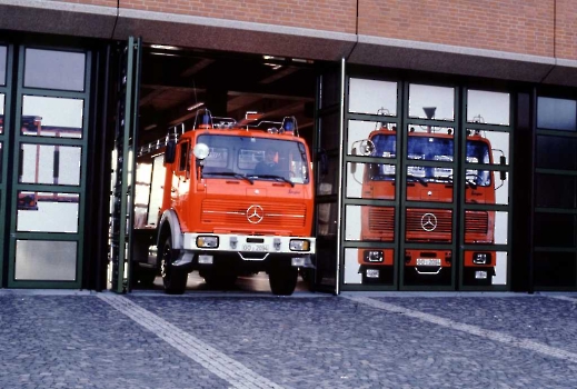 19851210 BF Feuerwache Tore 2