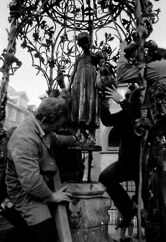 19860408 Gänseliesel Abbau