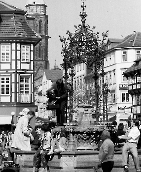 19900725 Gänseliesel ohne Kopf