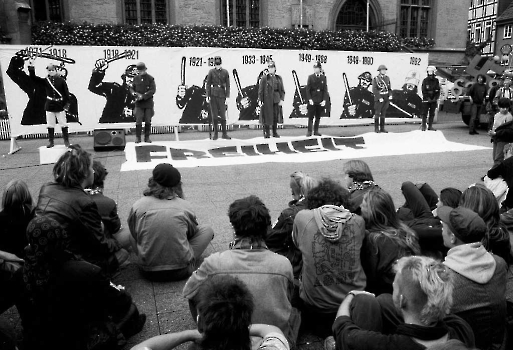 19921003 Gegen Faschismus vor Altem Rathaus