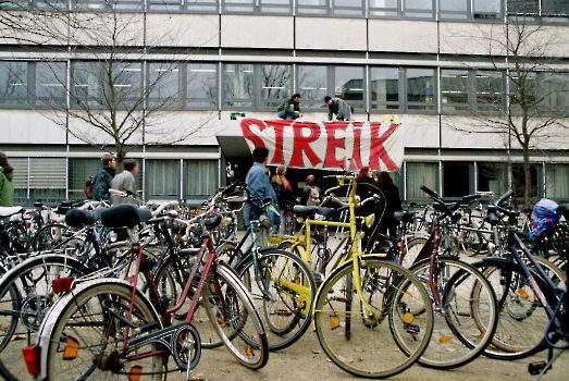 19971128 Sreik Universität