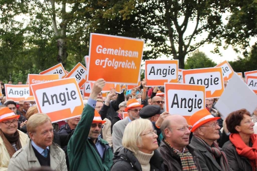 20130916 Wahl Güntzler mit Merkel